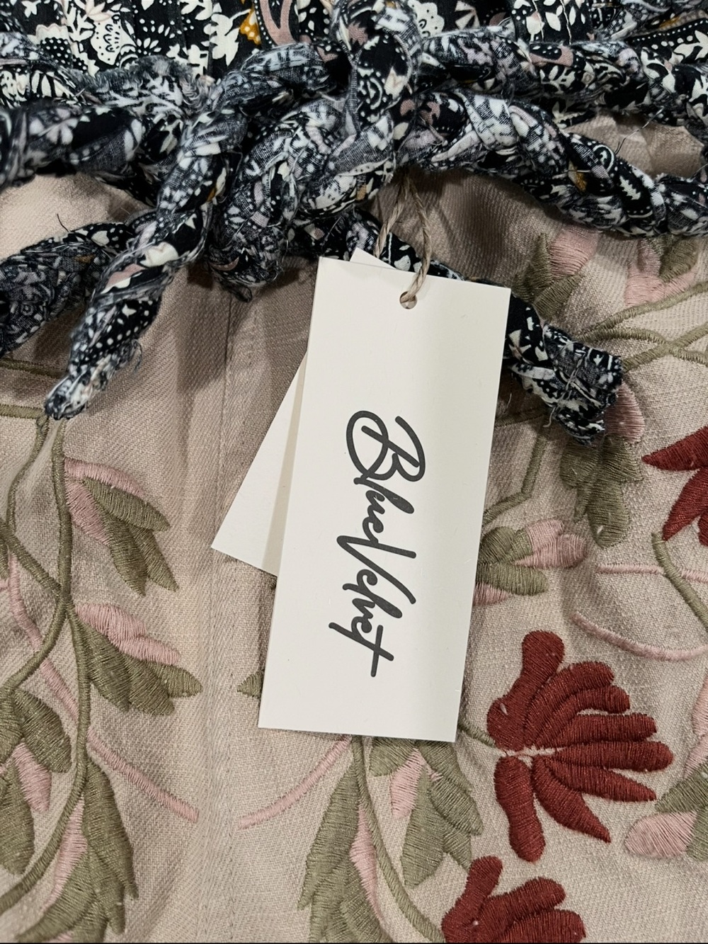 Blue Velvet Boho Beige Embroidered Floral Drawstring Pants. - Picture 3 of 4